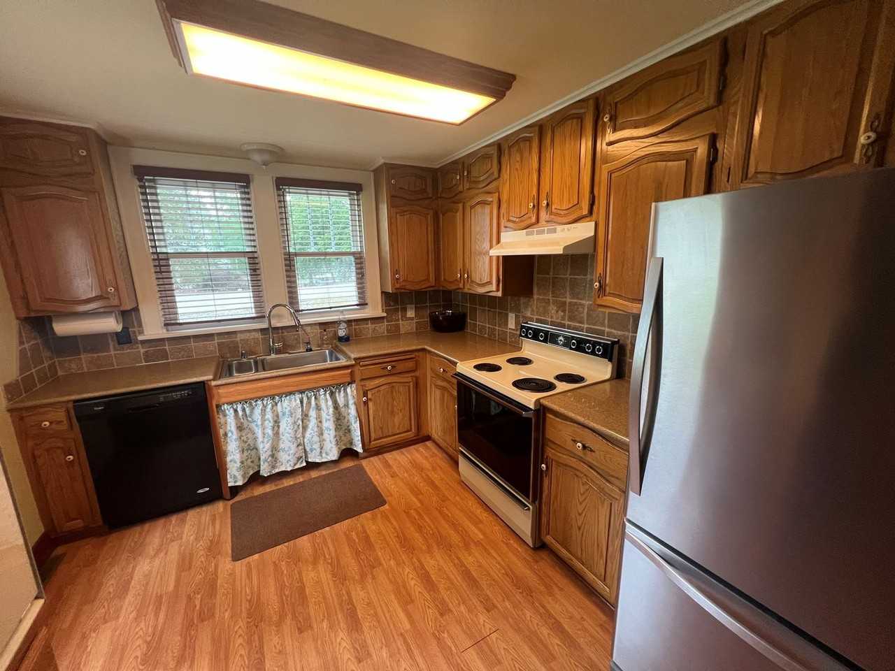 30245 Forest Dr - Photo 2 of 12