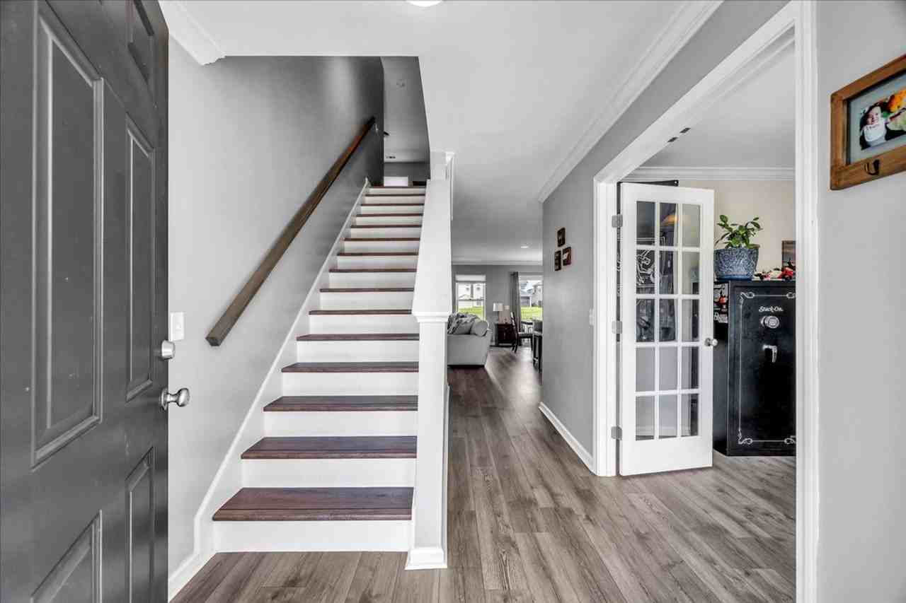 128 Whitehaven Rd - Photo 5 of 50