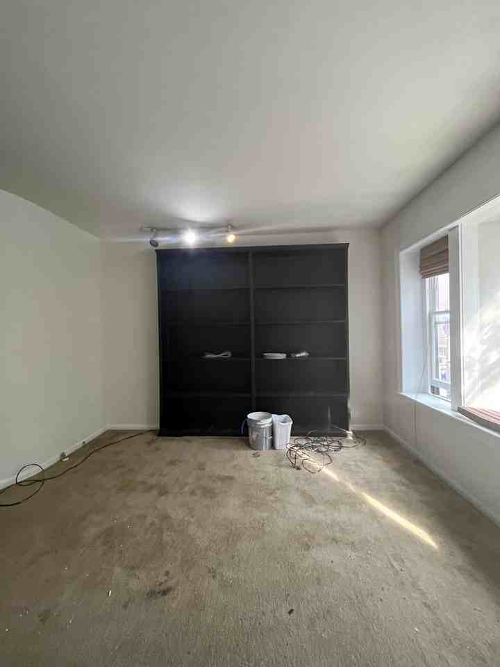 1203 Locust St - Photo 3 of 17