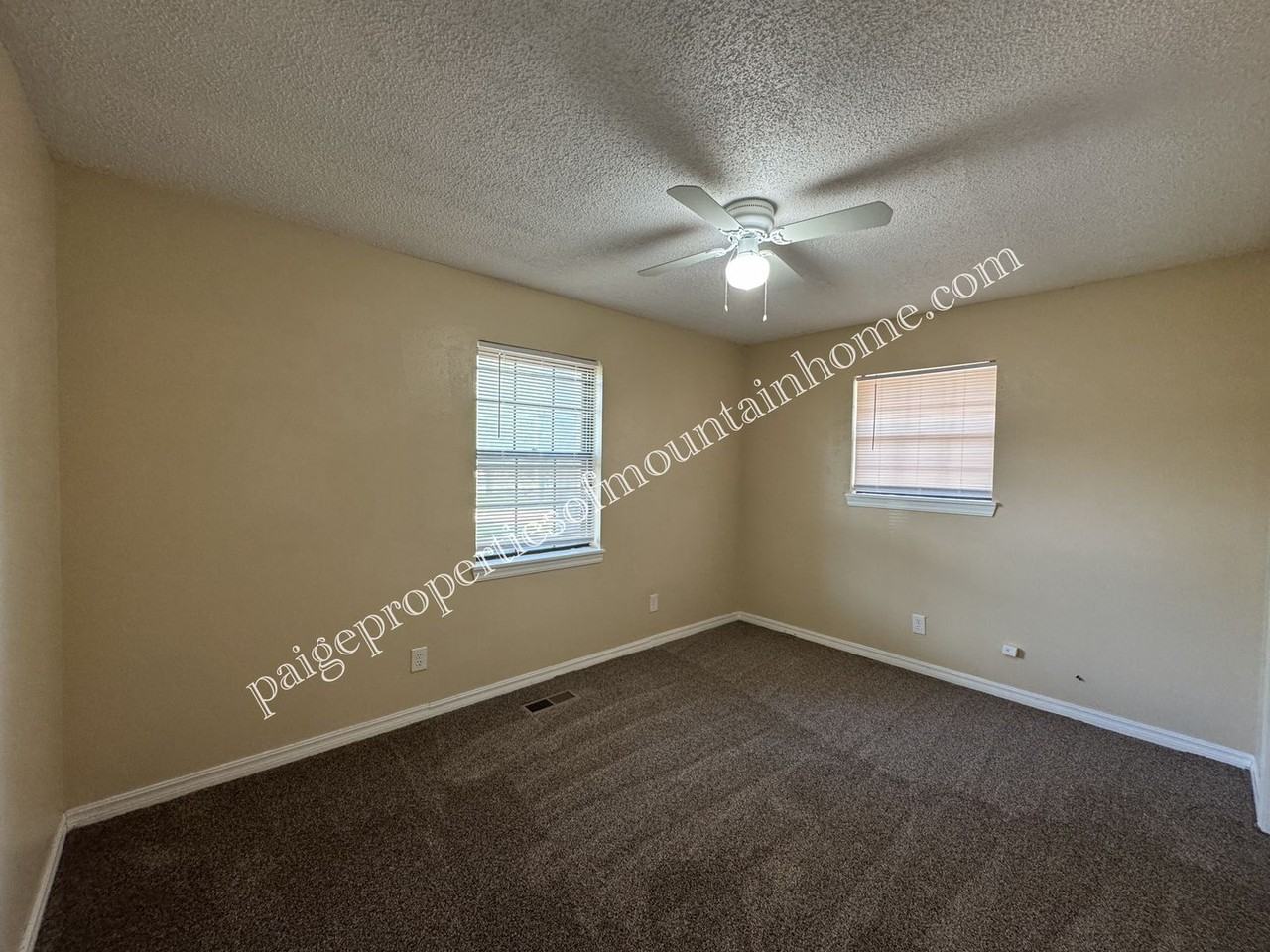 616 Elm St - Photo 2 of 18