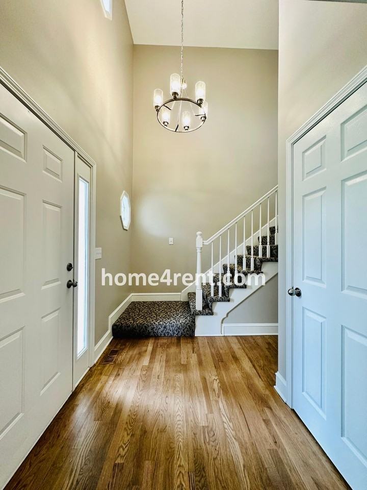 902 Sherman Pkwy - Photo 6 of 50