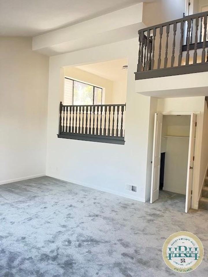 106 Solano St - Photo 3 of 26