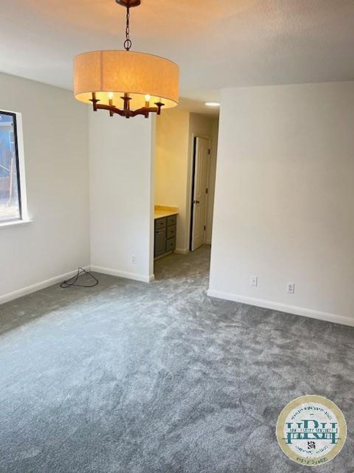 106 Solano St - Photo 7 of 26