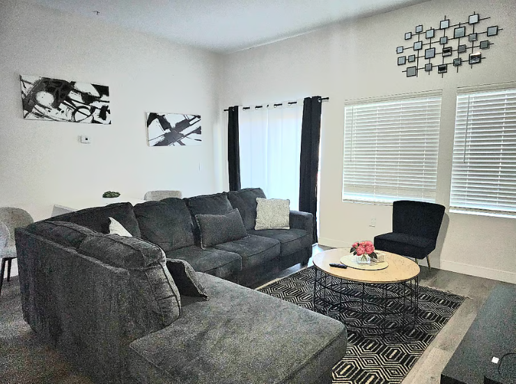 Landmark on 67th - Photo 4 of 12