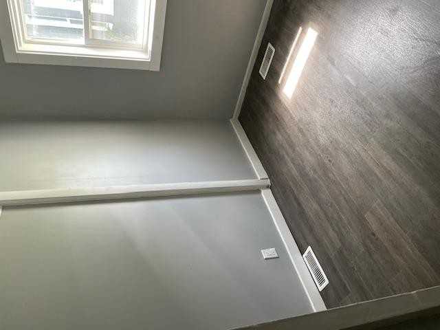 211 W 7th St - Photo 3 of 13