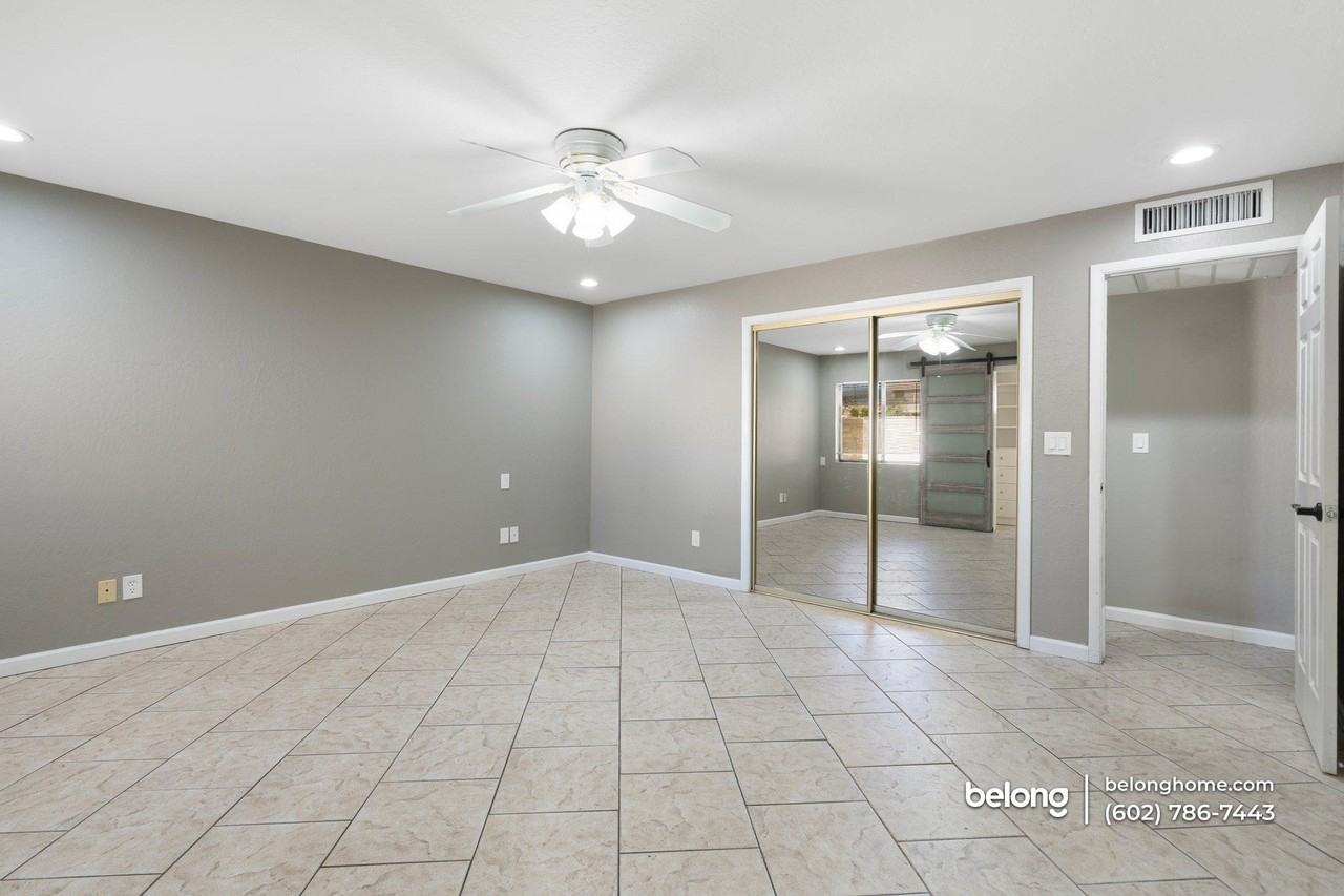 533 E Deepdale Rd - Photo 7 of 45