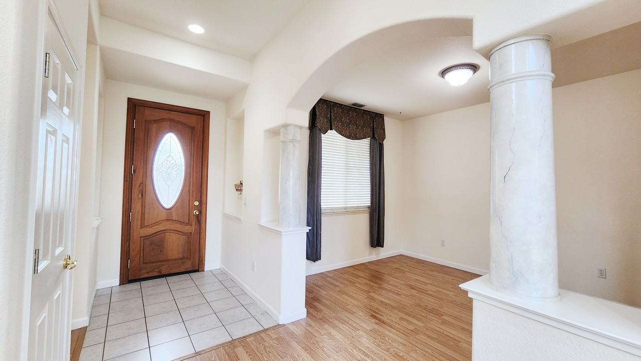 1083 Somersby Way - Photo 2 of 30