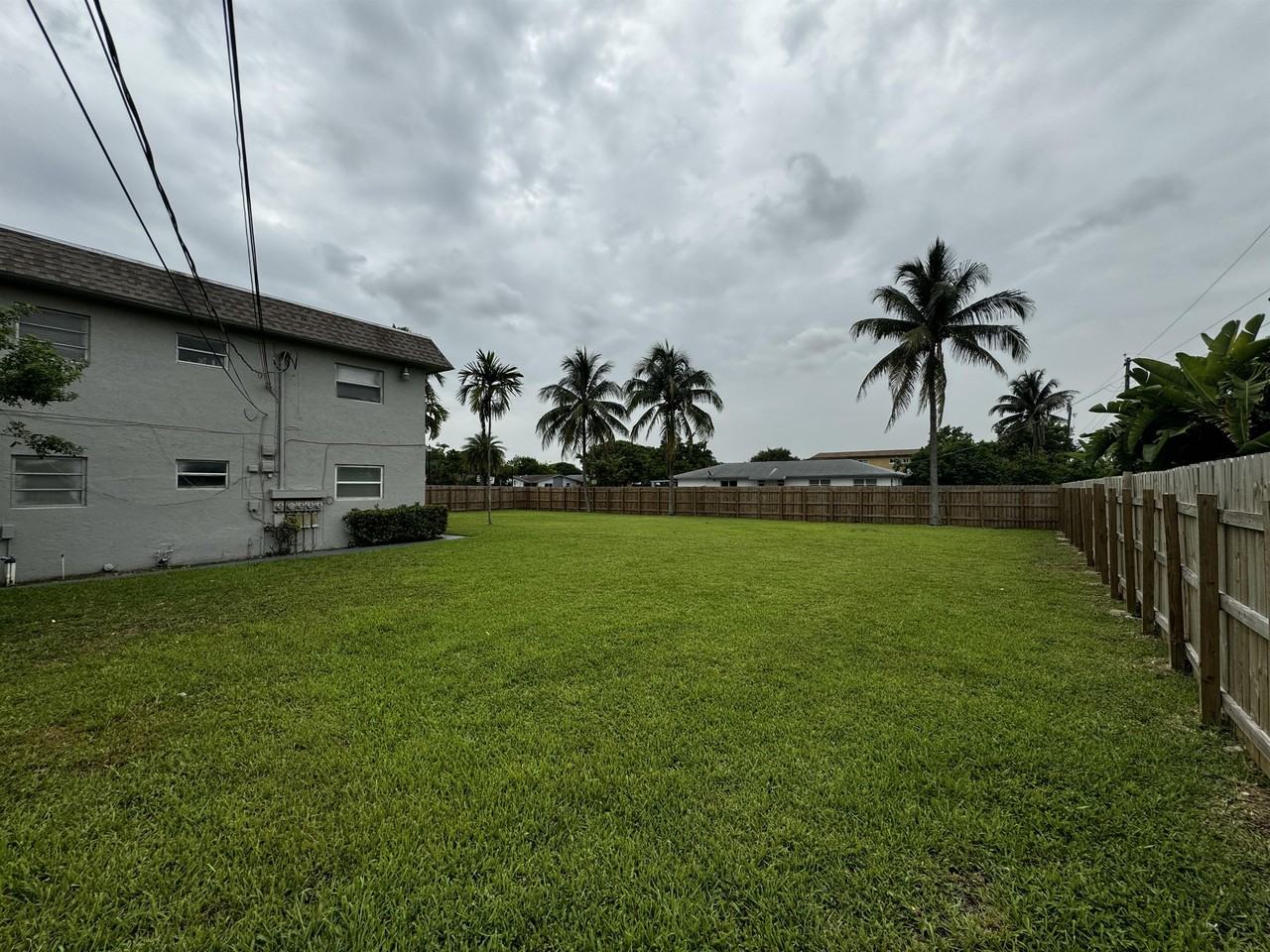 811 Nwavenue #3 - Photo 5 of 23