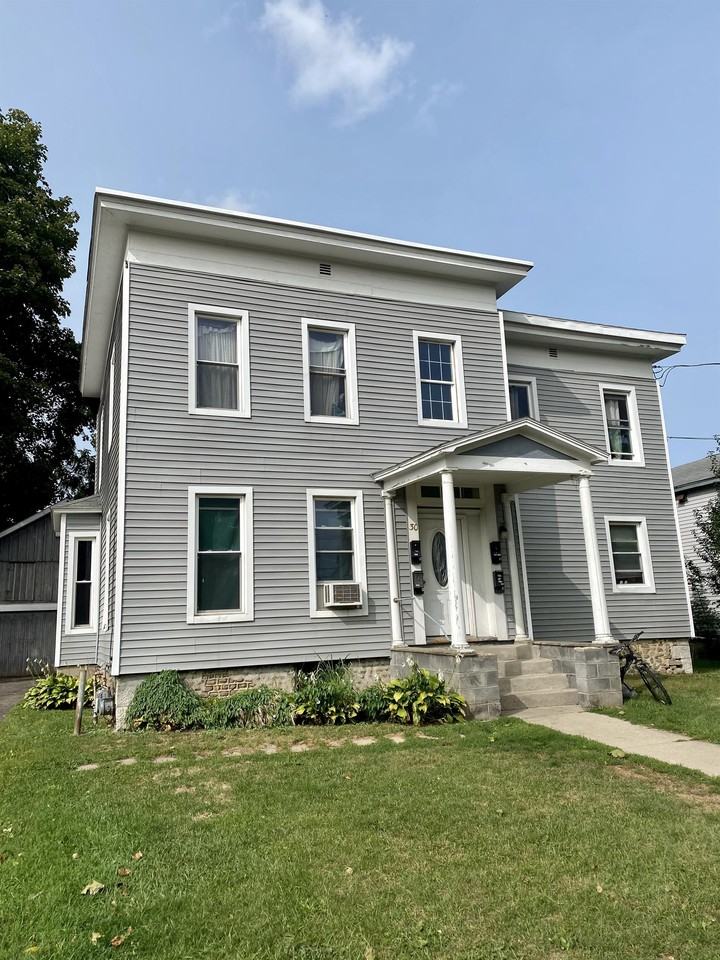 30 Union St #1 - Photo 3 of 10