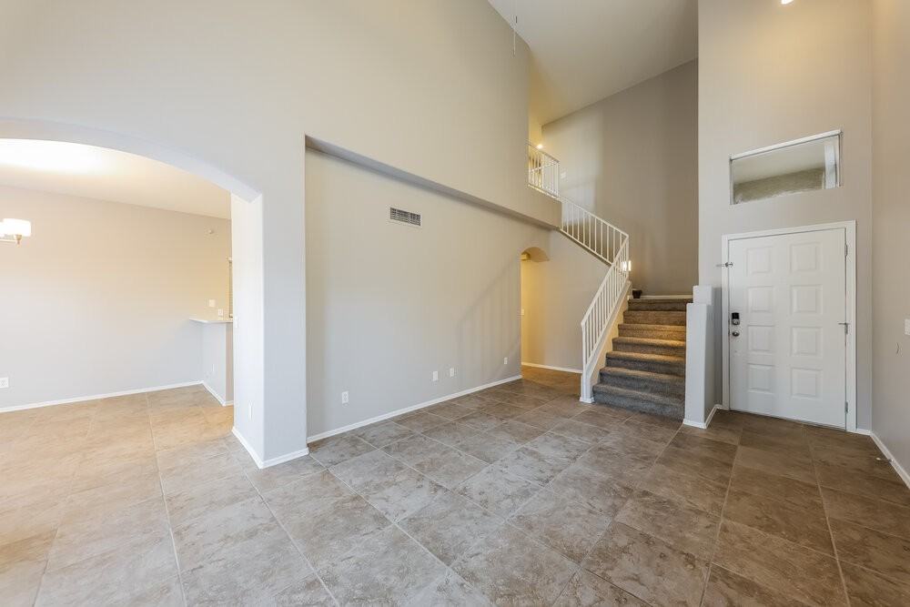 4907 W Marco Polo Rd - Photo 6 of 17
