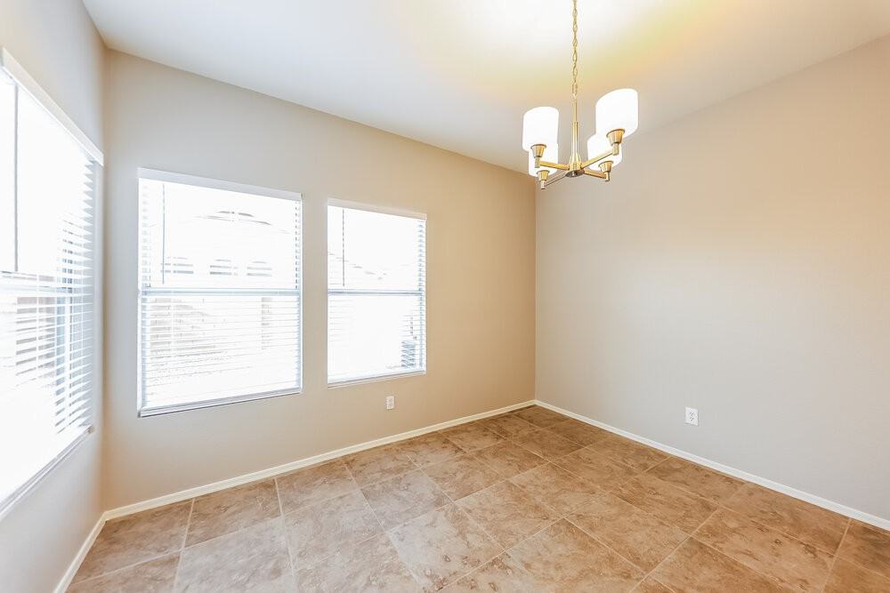 4907 W Marco Polo Rd - Photo 7 of 17