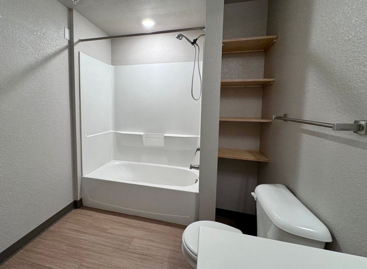 Apex Apartments - Photo 3 of 17