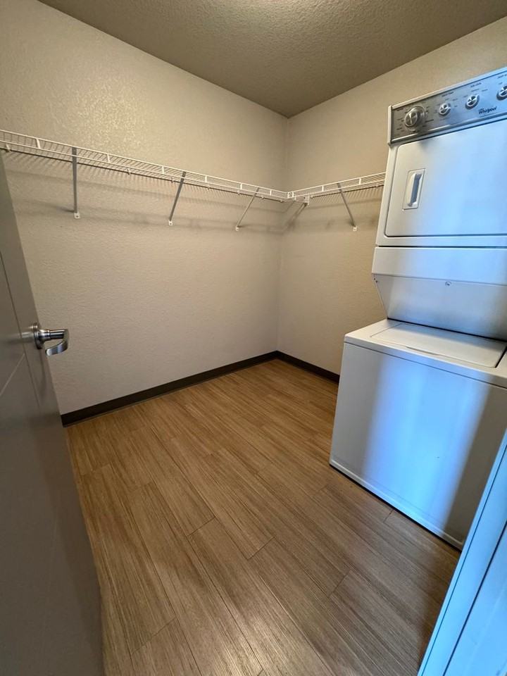 Apex Apartments - Photo 5 of 17