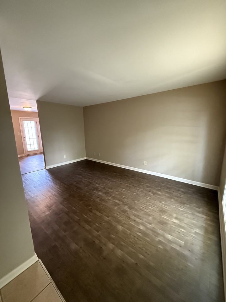 342 Prior St Ne #342-3 - Photo 3 of 12