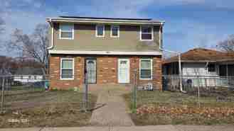 727 Thomas Ave N - Photo 1 of 1