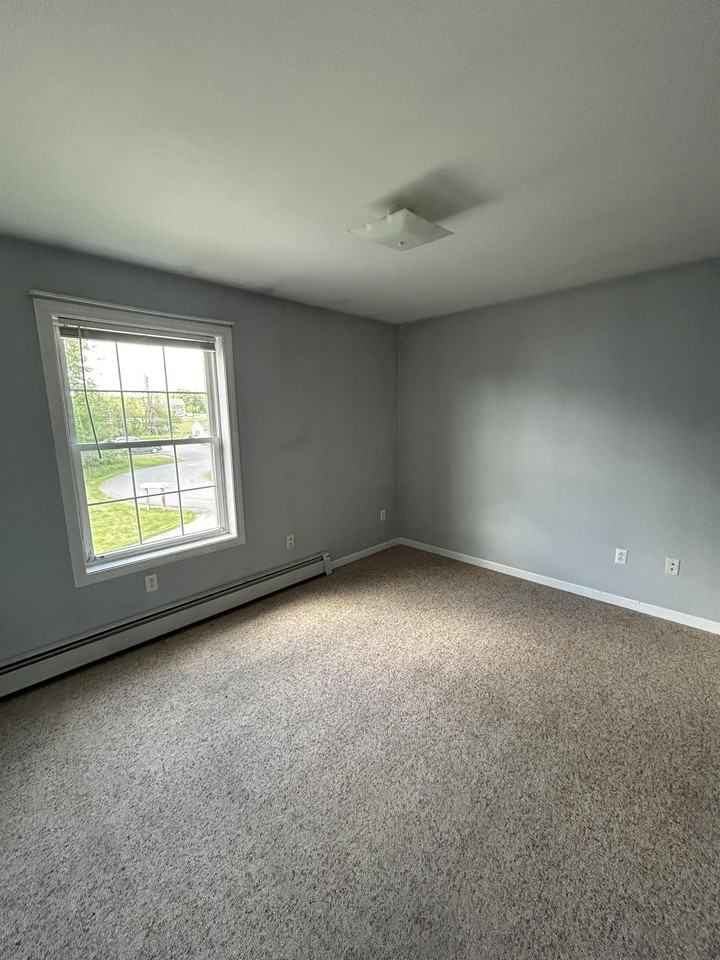 82 Fieldstone Drive #C - Photo 7 of 7