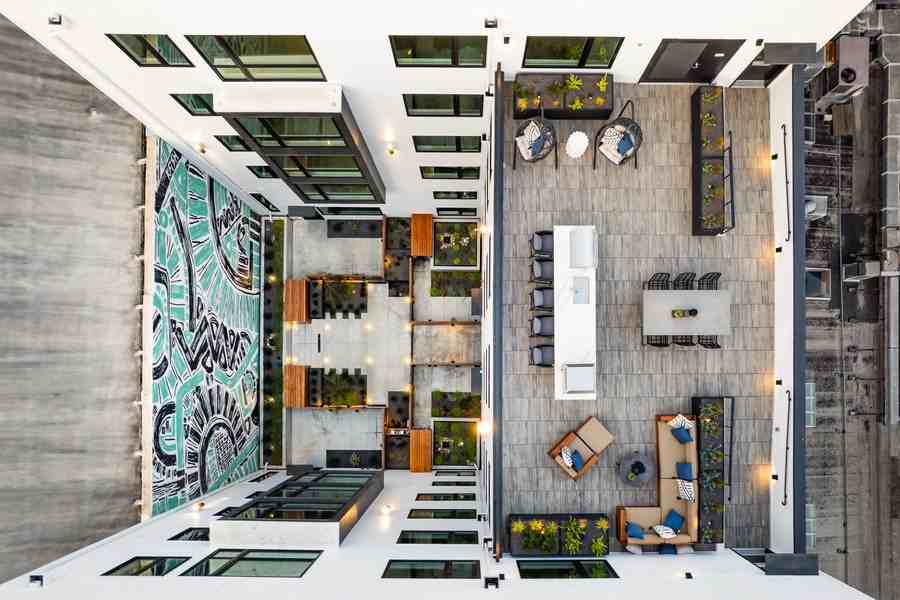 345 8th Street - Photo 4 of 50