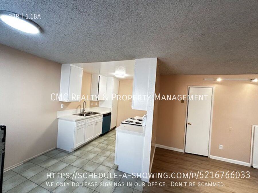 852 Orizaba Ave #10 - Photo 3 of 9