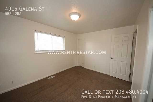 4915 Galena St - Photo 6 of 18