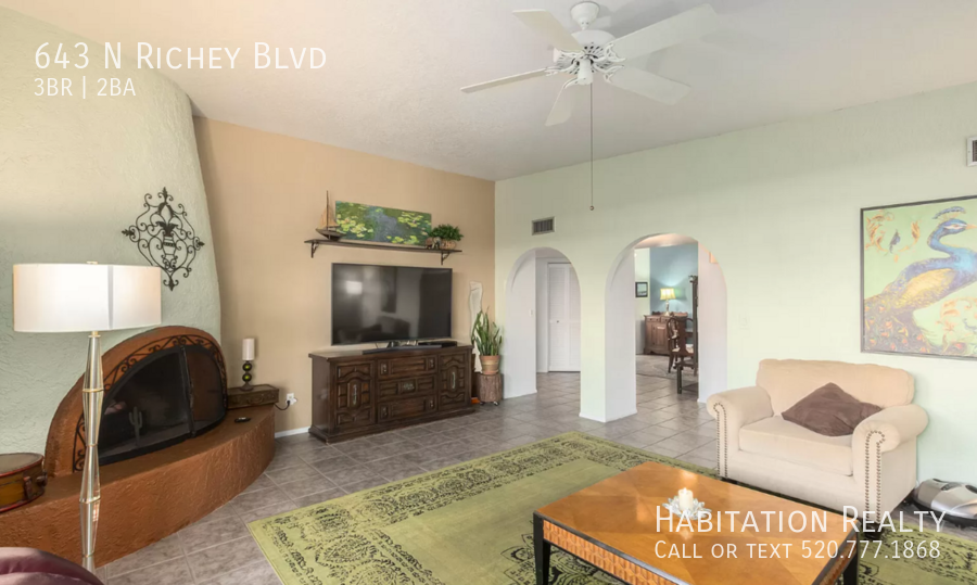 643 North Richey Boulevard - Photo 7 of 47