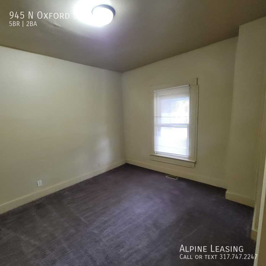 945 N Oxford St - Photo 4 of 7