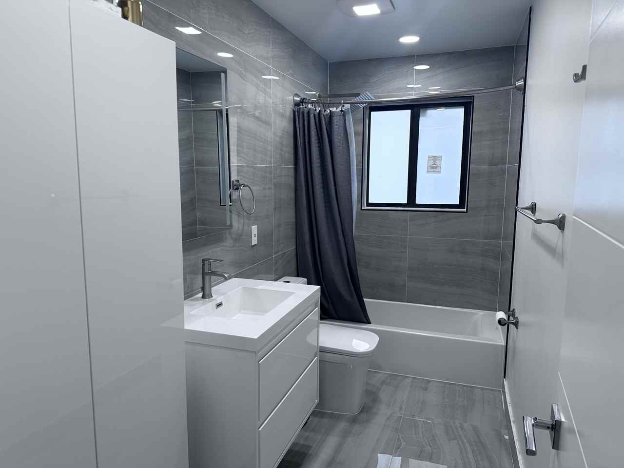 2525 Ne 214th St #NA - Photo 3 of 50