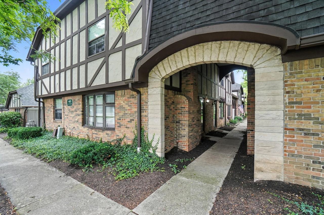 665 Olde Towne Ave #C - Photo 2 of 45