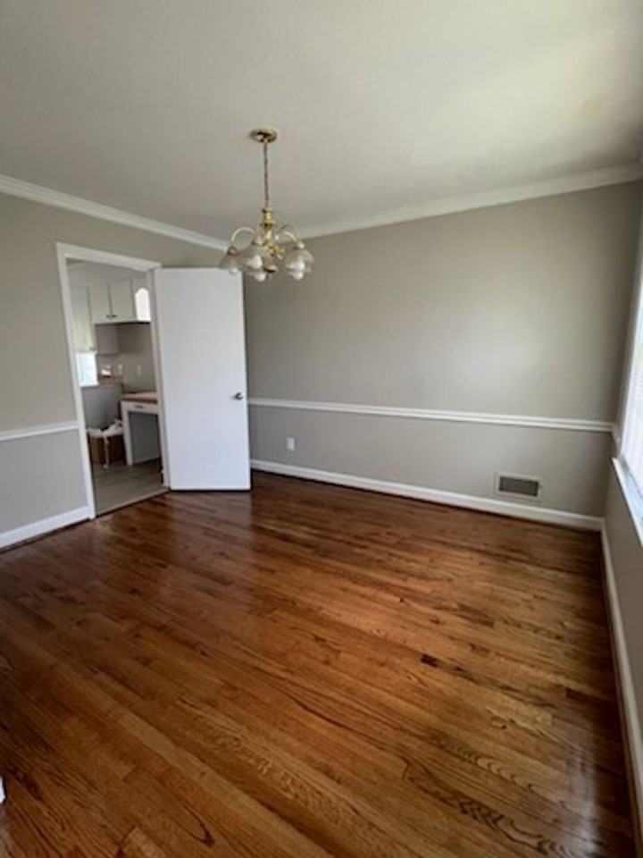 202 N Lakewood Dr - Photo 7 of 18