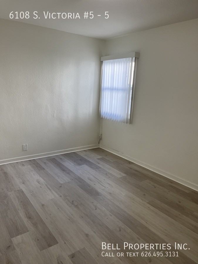 6108 S Victoria Ave #5 - Photo 3 of 4