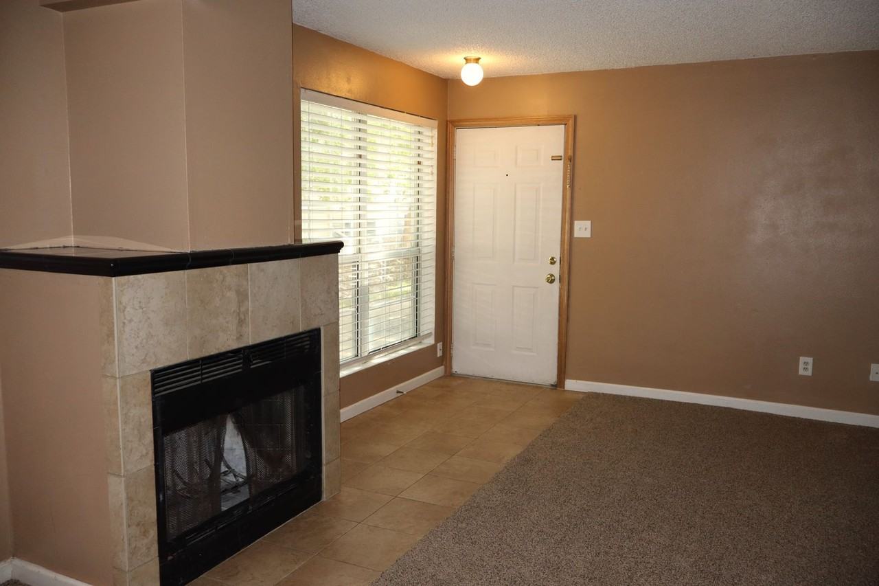 1301 University Ave #C104 - Photo 3 of 12