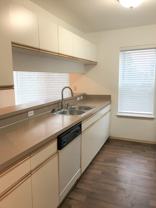 12839 Se 40th Pl #B5 - Photo 1 of 1