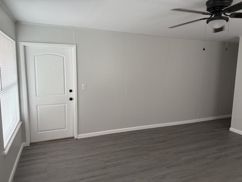 2440 25th St N #A - Photo 2 of 11