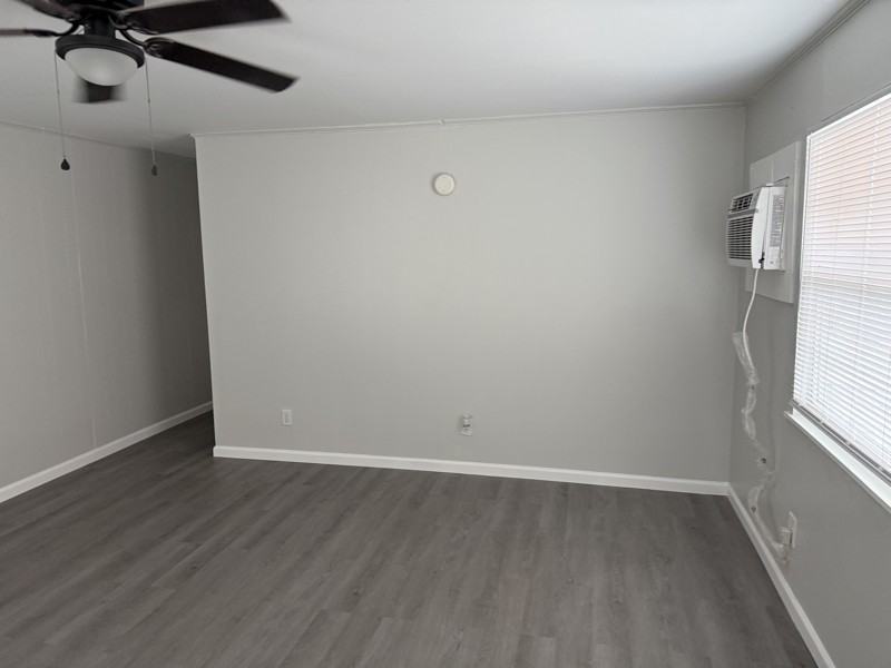 2440 25th St N #A - Photo 4 of 11