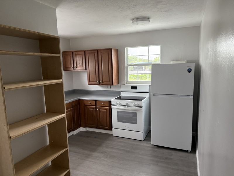 2440 25th St N #A - Photo 6 of 11