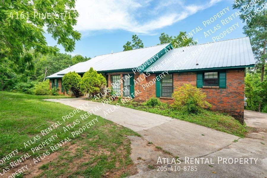 4161 Pine St/133 Pine St - Photo 3 of 32