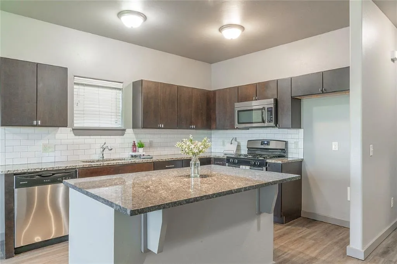 604B Nw 175th St #604B - Photo 2 of 20