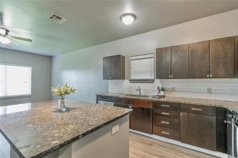 604B Nw 175th St #604B - Photo 3 of 20