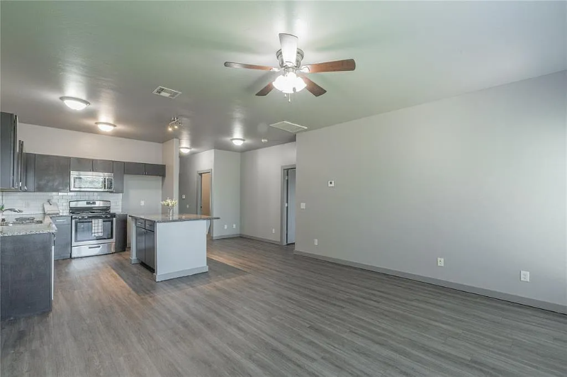 604B Nw 175th St #604B - Photo 5 of 20