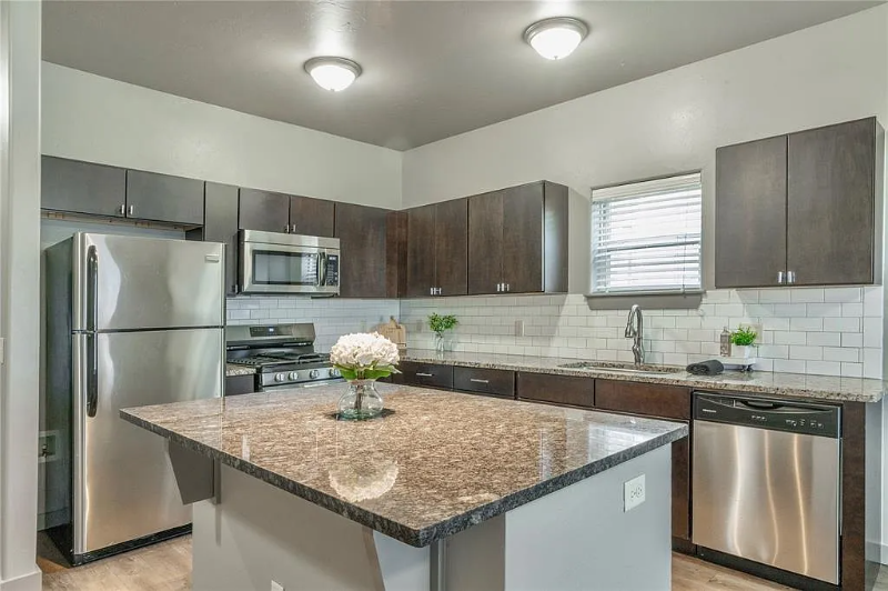 604A Nw 175th St #604A - Photo 3 of 20