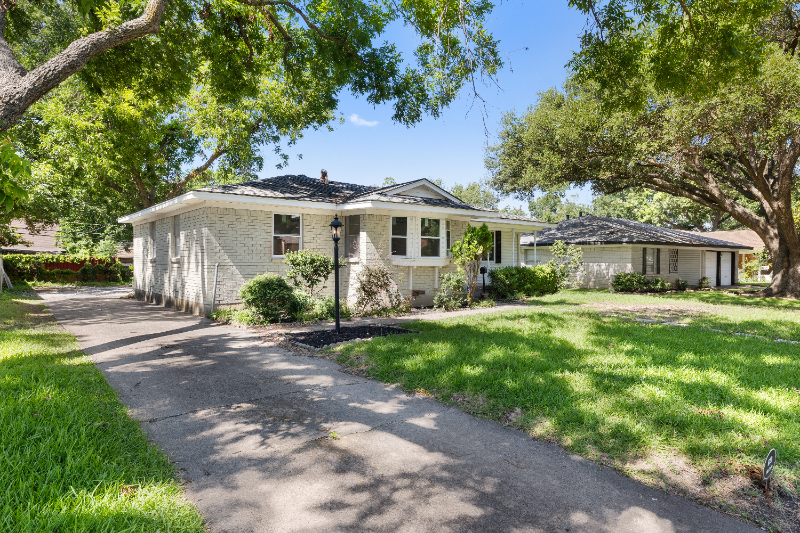 529 Melrose Dr ##Tx - Photo 2 of 20