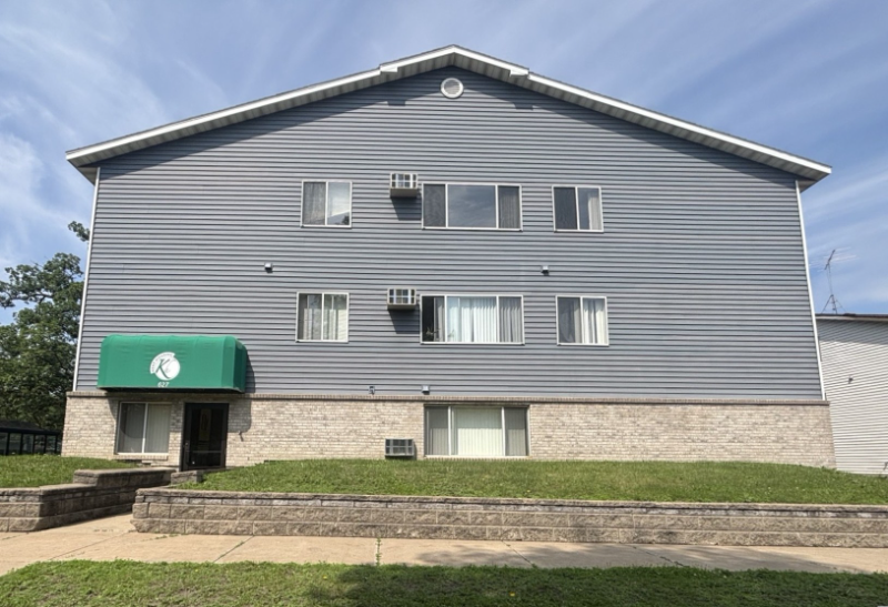 627 5th Ave S #202 - Photo 2 of 7