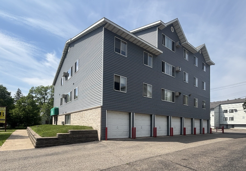 627 5th Ave S #202 - Photo 4 of 7