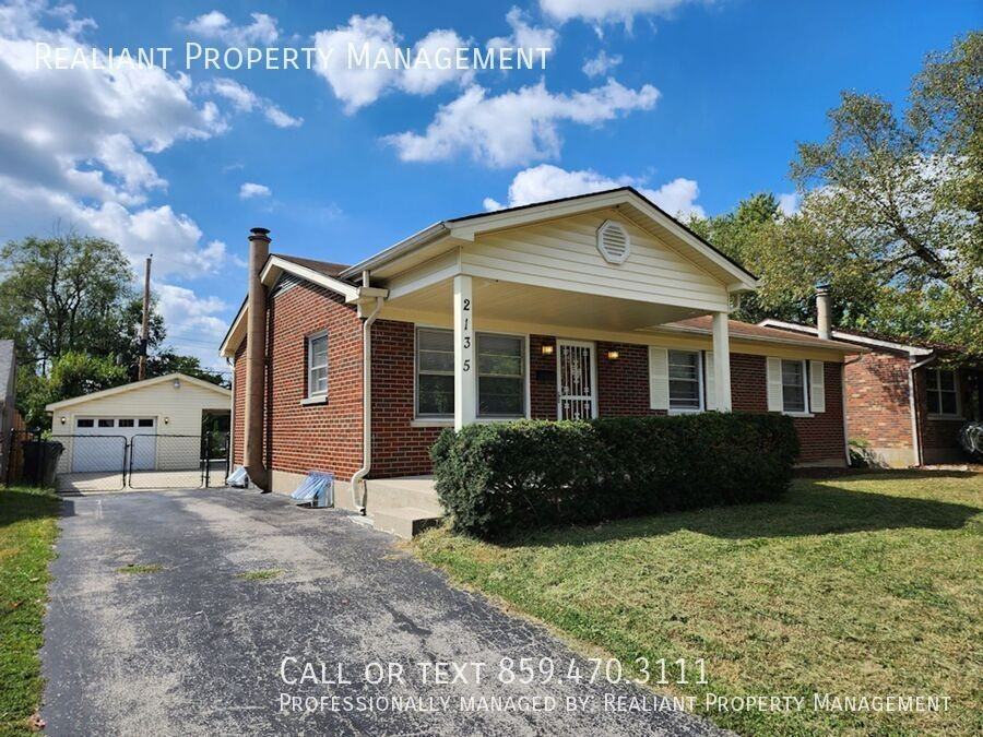 2135 Tamarack Dr - Photo 2 of 20