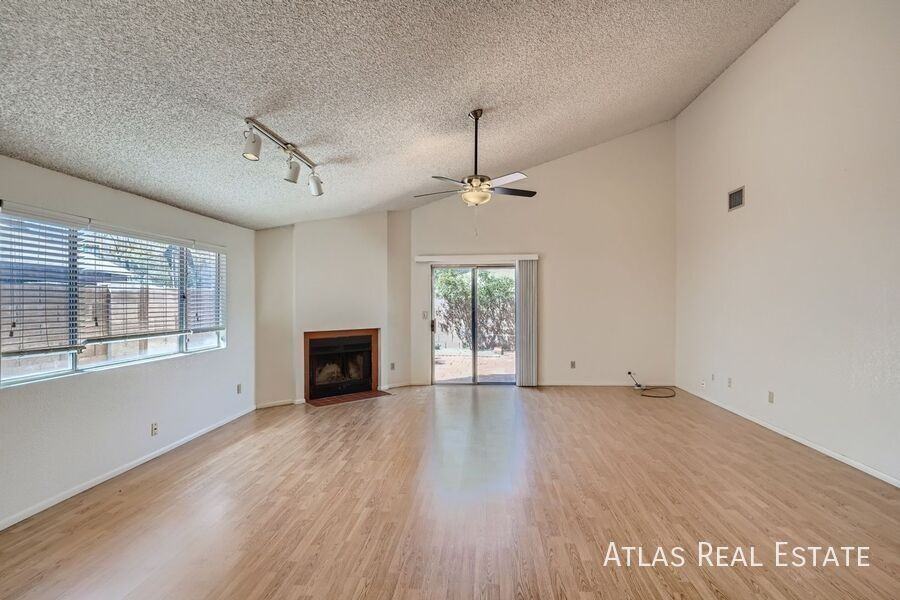 2960 W Yorkshire St - Photo 3 of 16