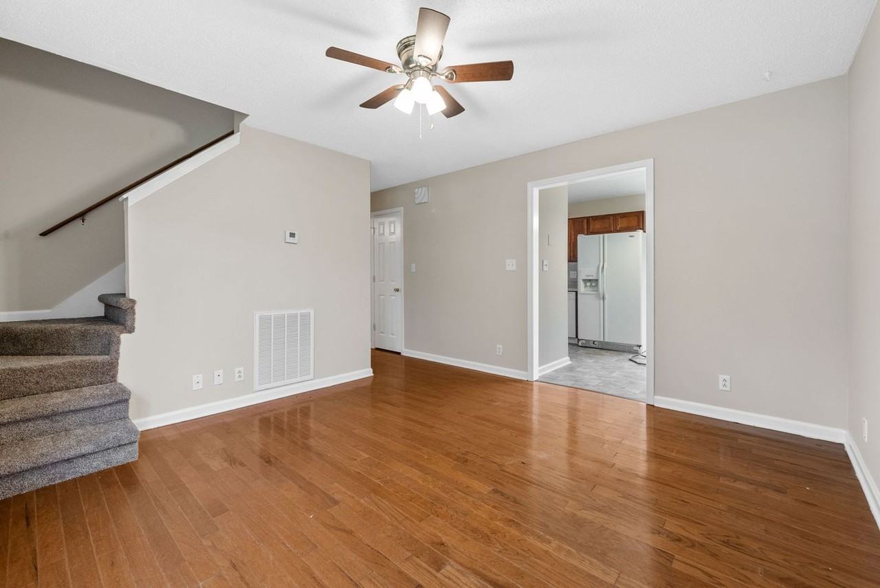 320 Lafayette Point Cir - Photo 5 of 27
