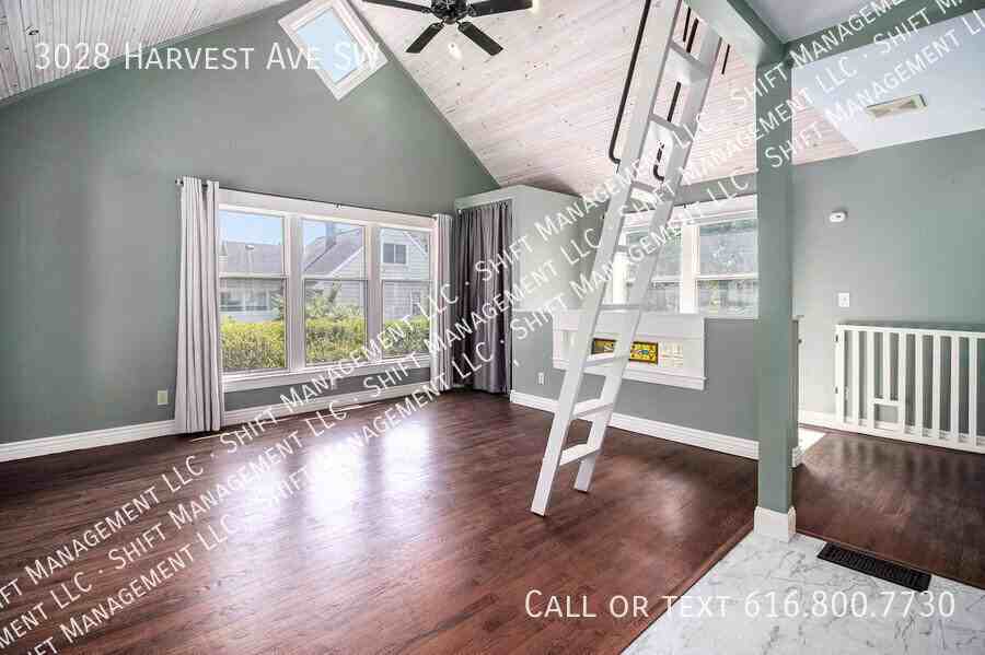 3028 Harvest Ave Sw - Photo 3 of 16