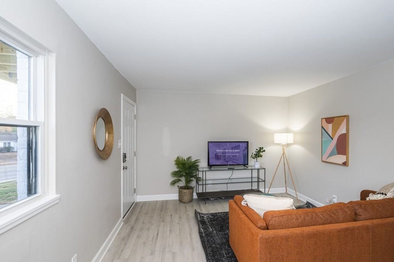 2312 S Roxboro St #C - Photo 2 of 10