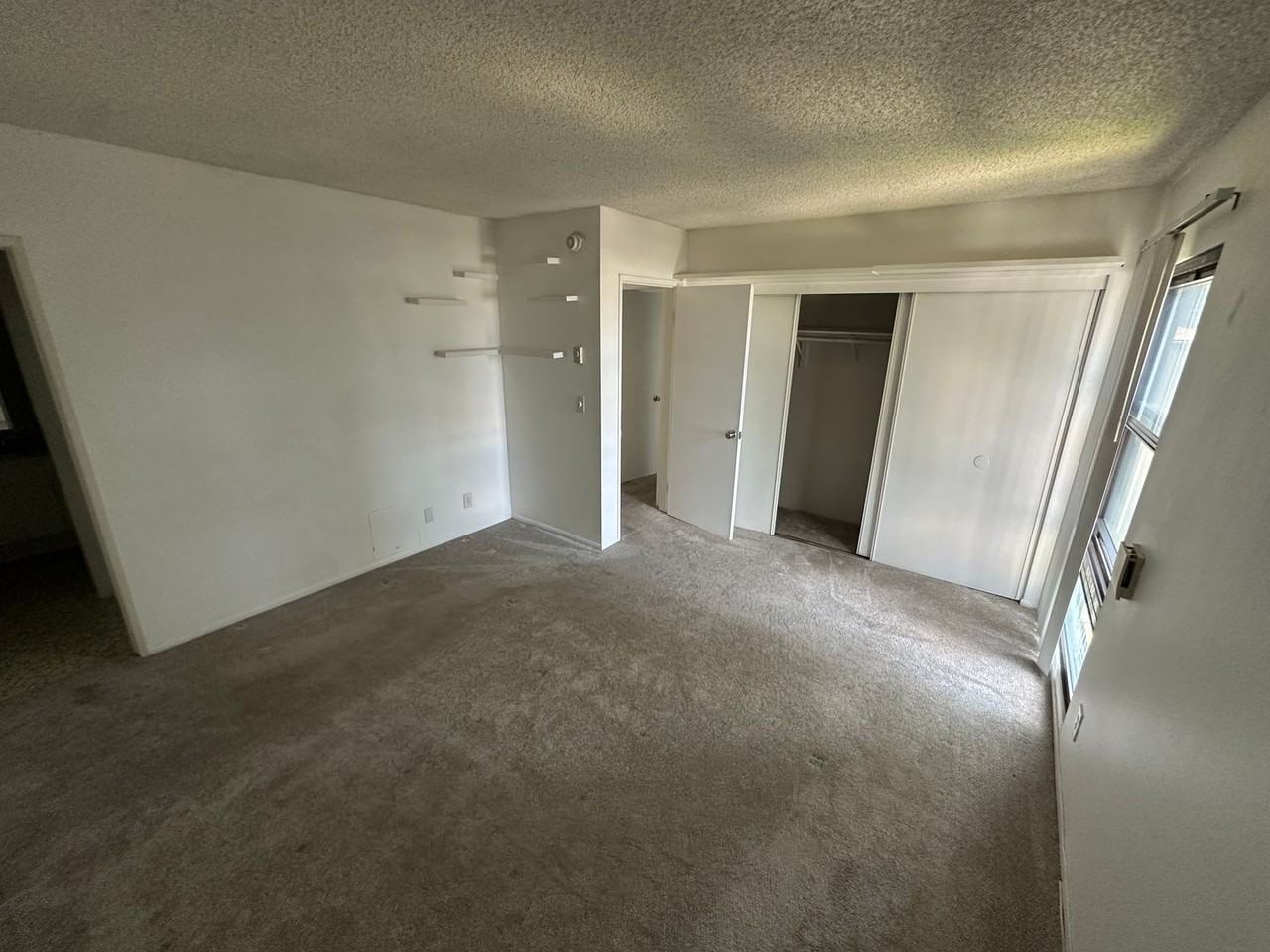 7742 Redlands St - Photo 4 of 20