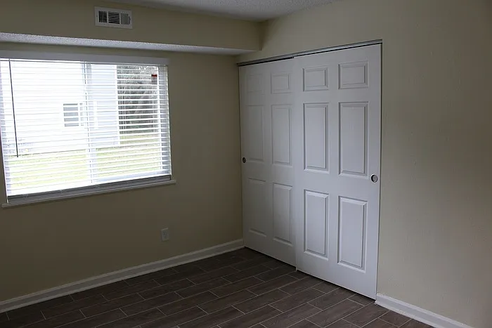 Double Eagle Apartments - Photo 5 of 42