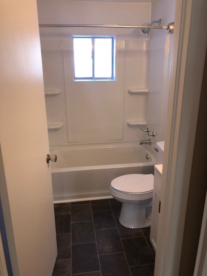 141 North Baldwin Street - Photo 4 of 12